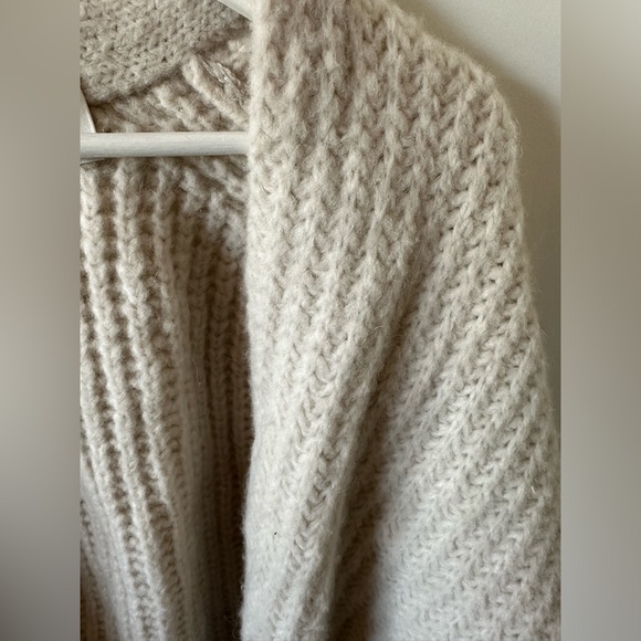 Wilfred Cardigan - Picture 3 of 3